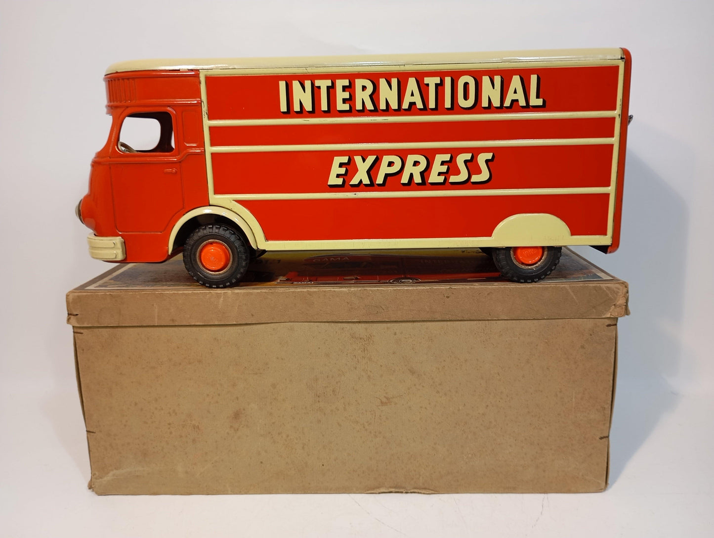 Gama Art.291/1 Int. Express Furniture Van OVP (72377)