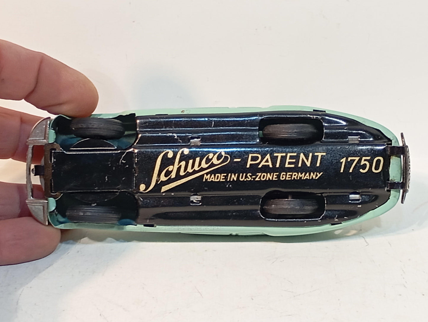 Schuco Art.1750 Garage Car with Original Packaging (72492)