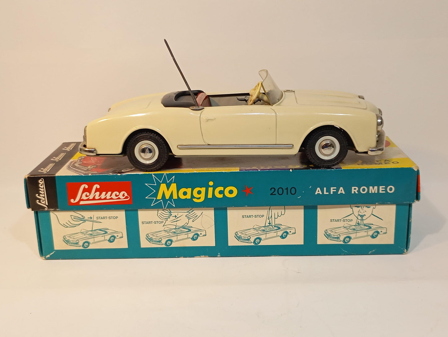 Schuco Art.2010 Alfa Romeo OVP (72387)