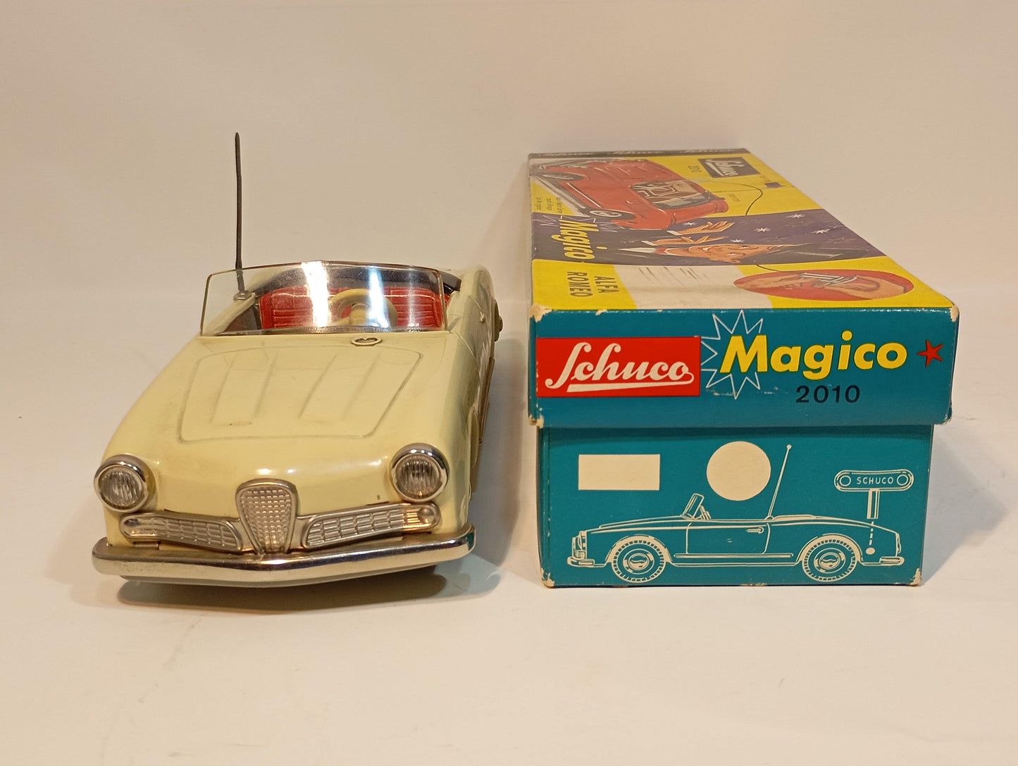 Schuco Art.2010 Alfa Romeo OVP (72387)