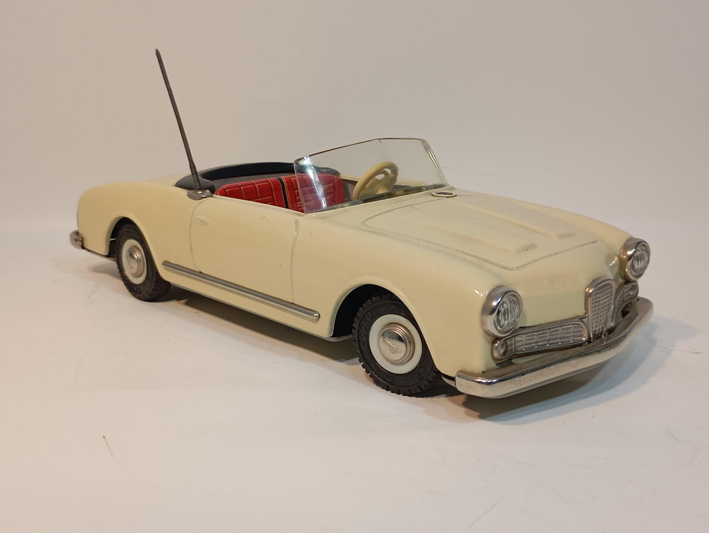 Schuco Art.2010 Alfa Romeo OVP (72387)