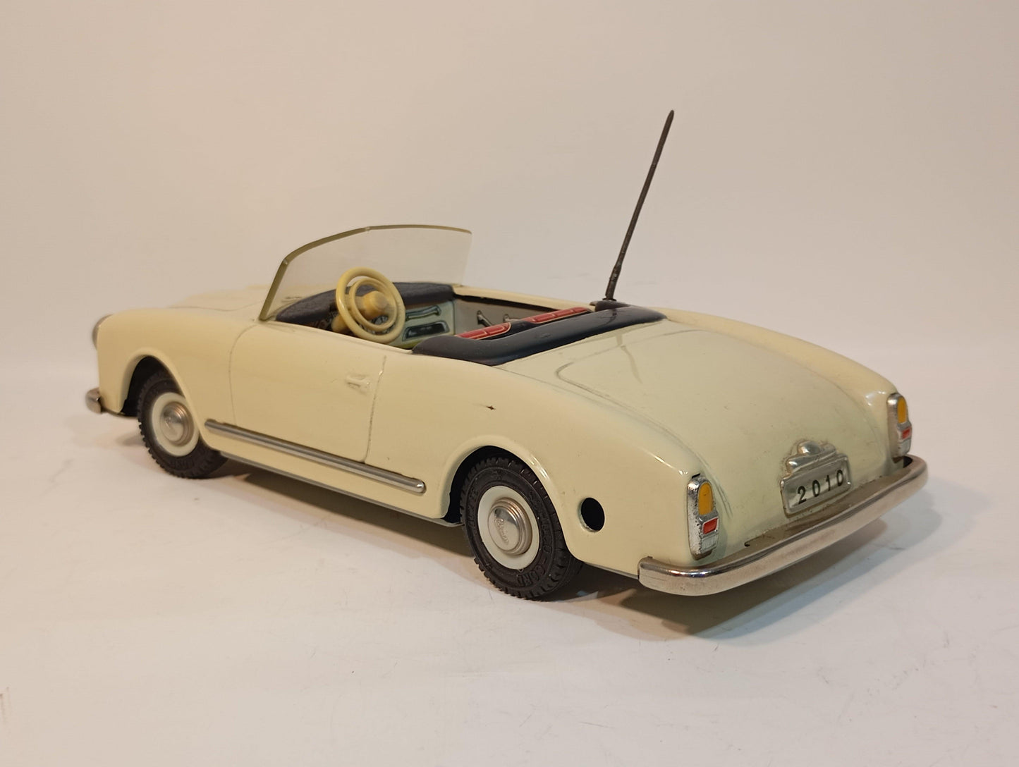 Schuco Art.2010 Alfa Romeo OVP (72387)