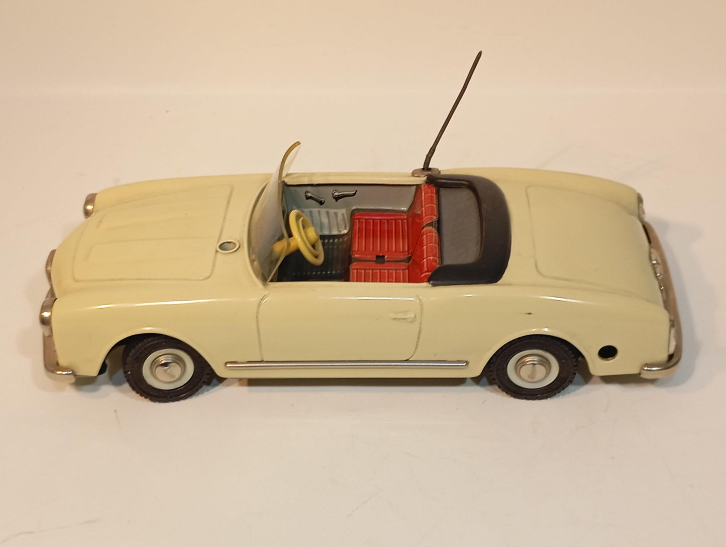 Schuco Art.2010 Alfa Romeo OVP (72387)