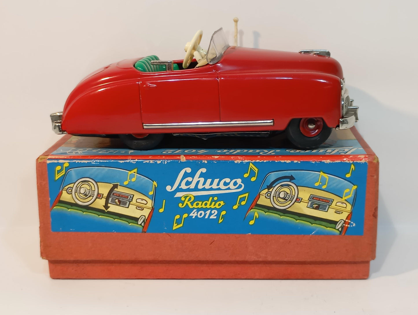 Schuco Radio Car Art.4012 in original box (72913)