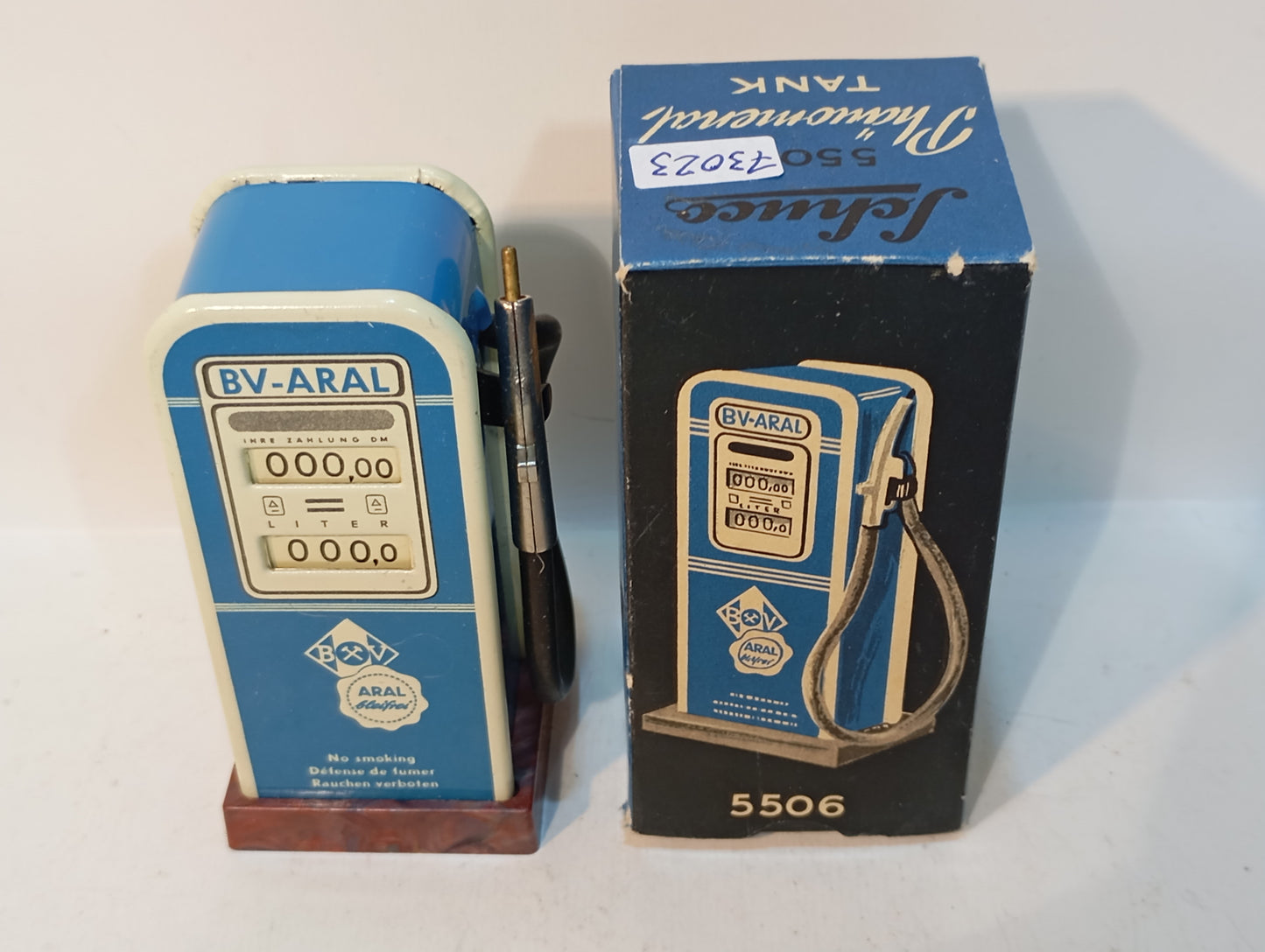 Schuco Aral petrol pump Art.556 in original box (73023)