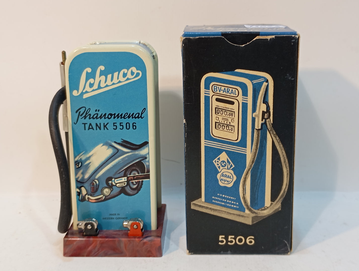 Schuco Aral petrol pump Art.556 in original box (73023)