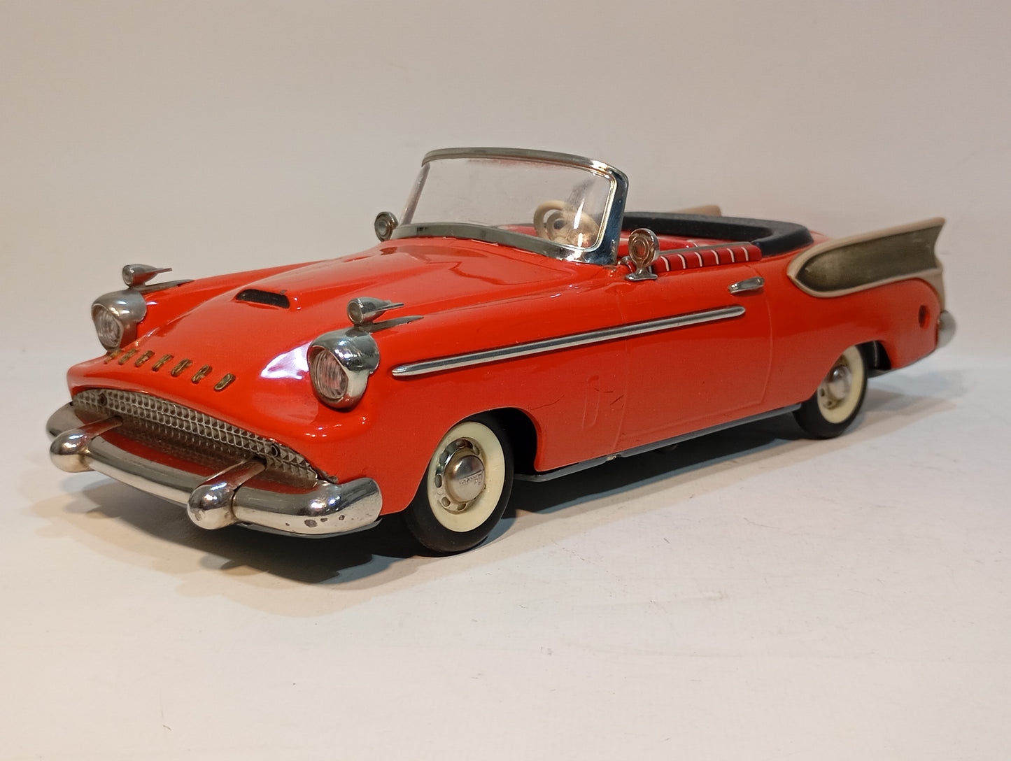 Schuco Art.5700 Packard Synchromatic Originalkarton (73084)
