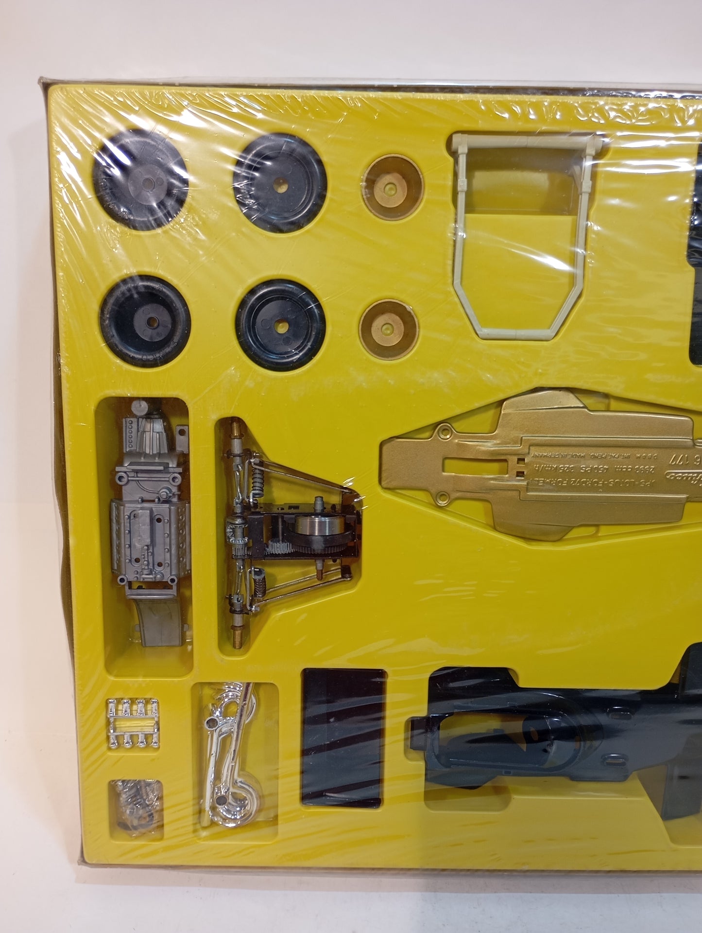 Schuco Lotus assembly set "JPS" Art.225197 (73089)