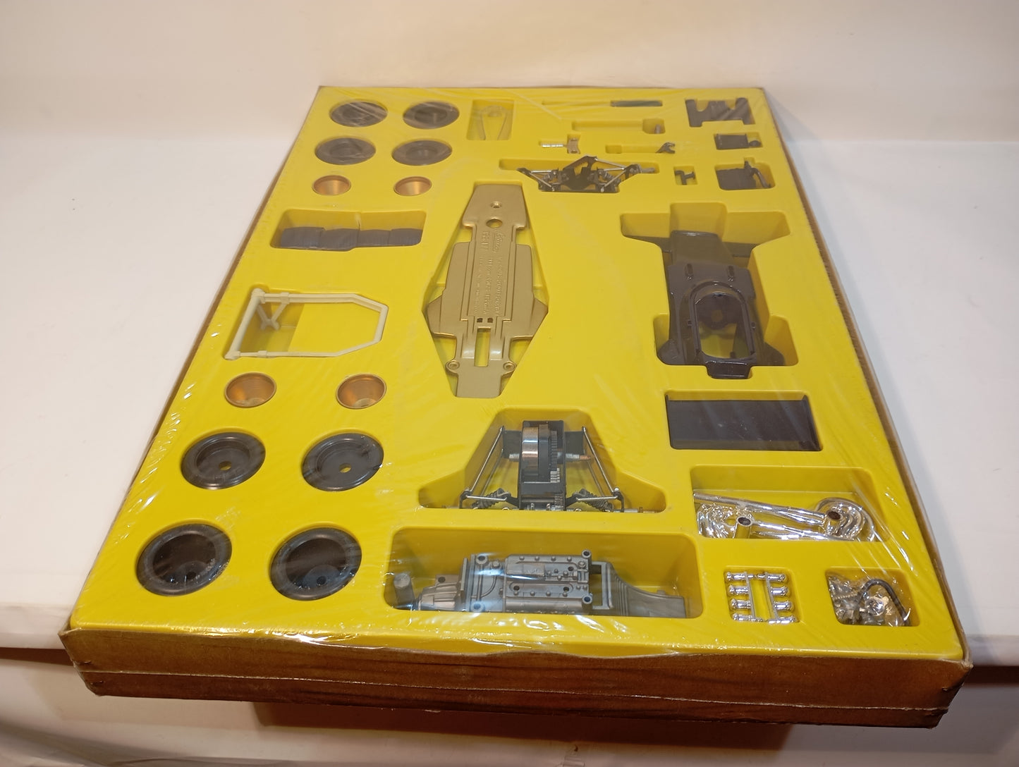 Schuco Lotus assembly set "JPS" Art.225197 (73089)