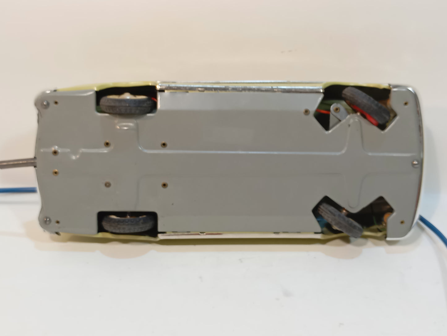 Gama 400 Opel Kapitän gelb/beige im Originalkarton (73571)
