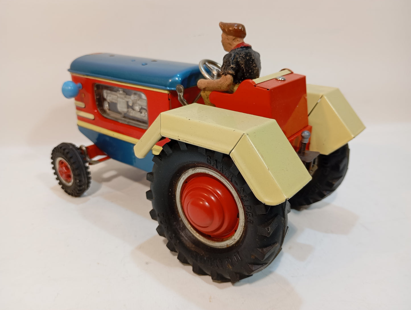 Gama 800E / 10 Traktor im Originalkarton (73575)