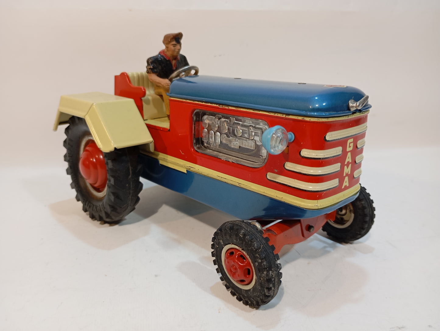 Gama 800E / 10 Traktor im Originalkarton (73575)