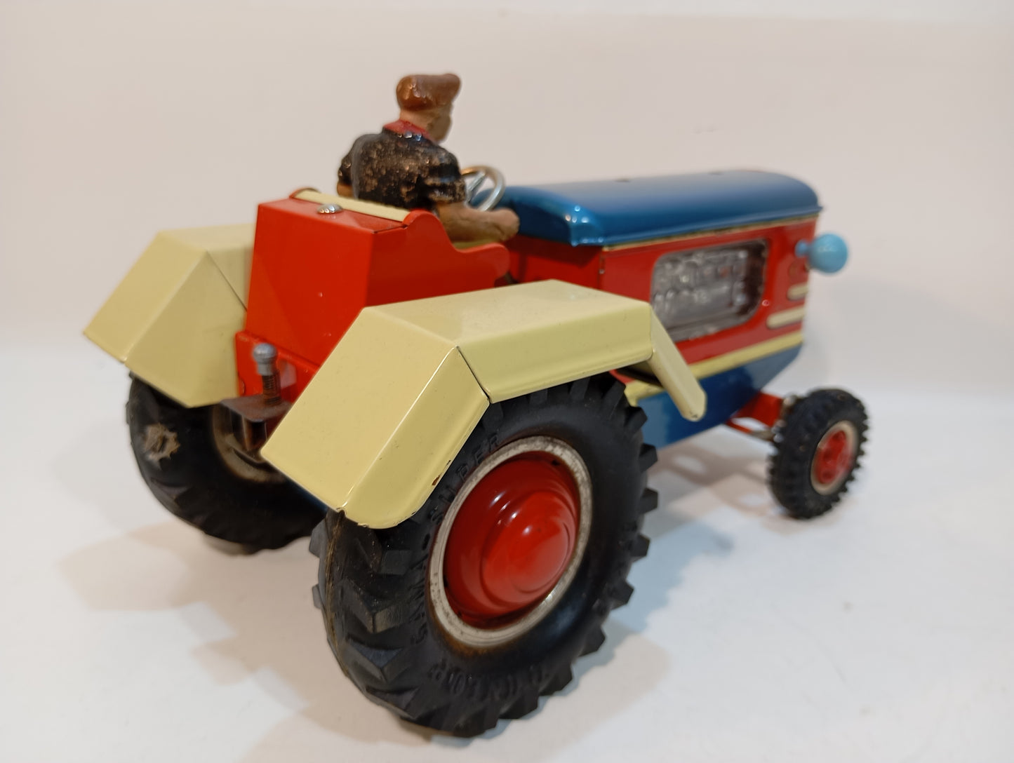 Gama 800E / 10 Traktor im Originalkarton (73575)