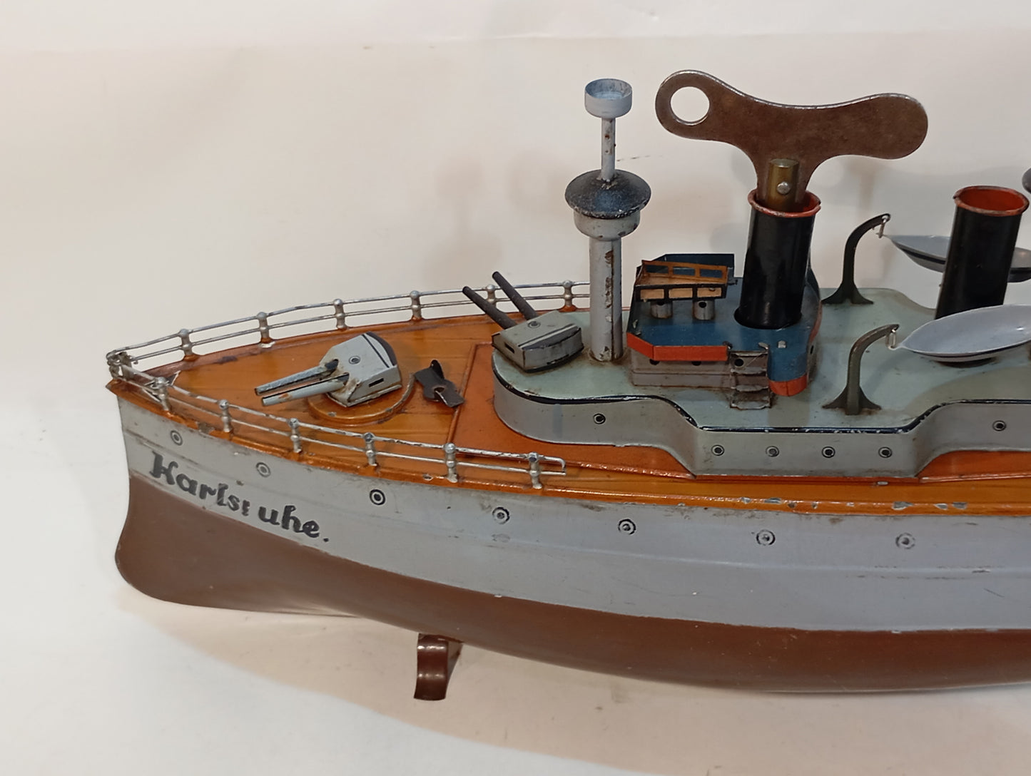 Fleischmann Schlachtschiff „Karlsruhe“ – Modell aus der Zeit des Ersten Weltkriegs (Art.-Nr. 72760)