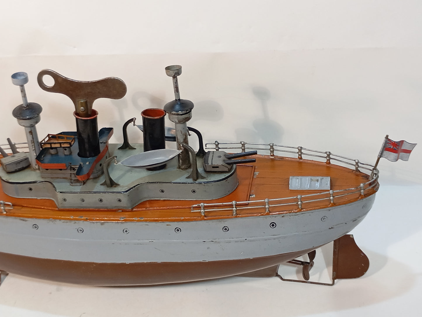 Fleischmann Schlachtschiff „Karlsruhe“ – Modell aus der Zeit des Ersten Weltkriegs (Art.-Nr. 72760)