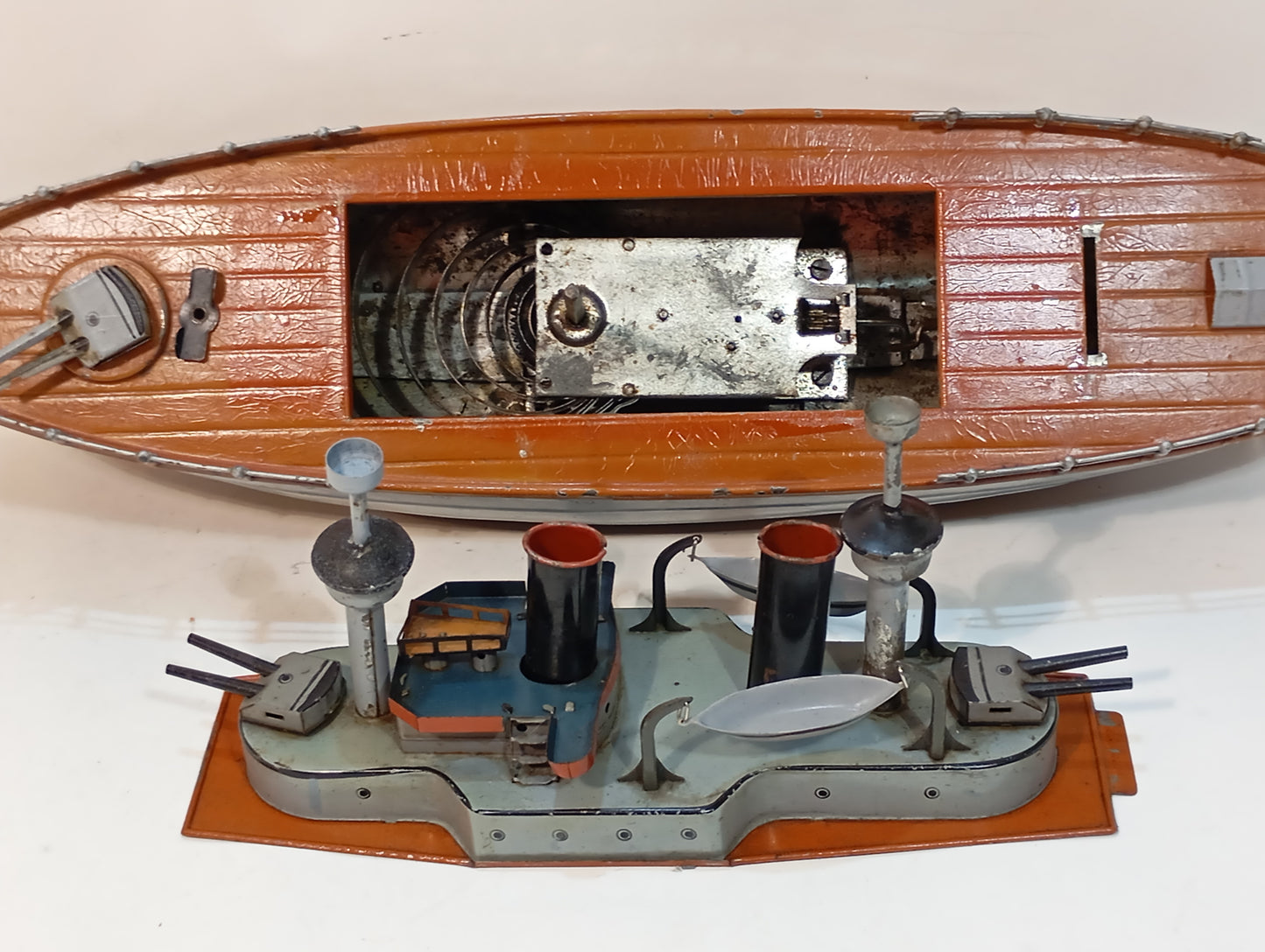 Fleischmann Schlachtschiff „Karlsruhe“ – Modell aus der Zeit des Ersten Weltkriegs (Art.-Nr. 72760)