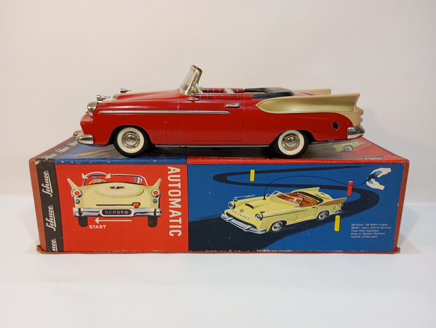 Schuco 5700 Packard Synchromatic im Originalkarton (73616)