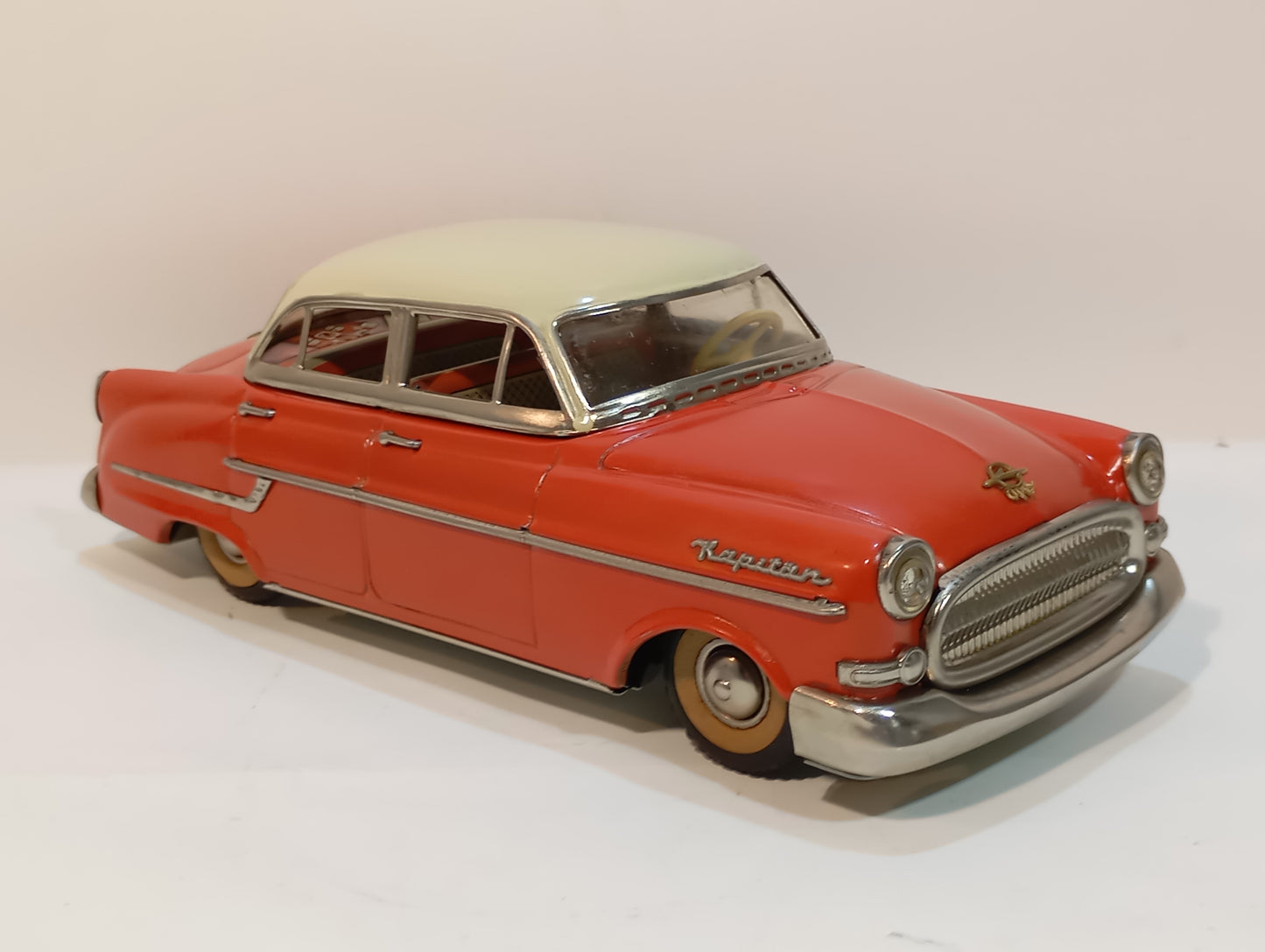 Gama Opel Kapitän 400 mit Originalkarton (73636)