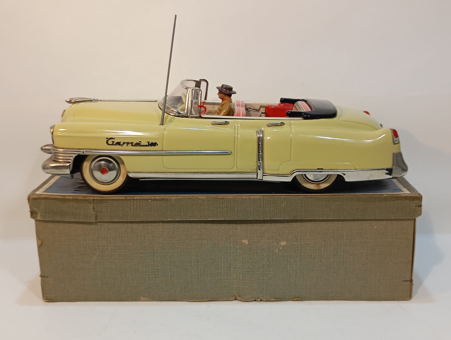 Gama Cadillac Cabriolet 3500 mit Schwungradantrieb (73677)