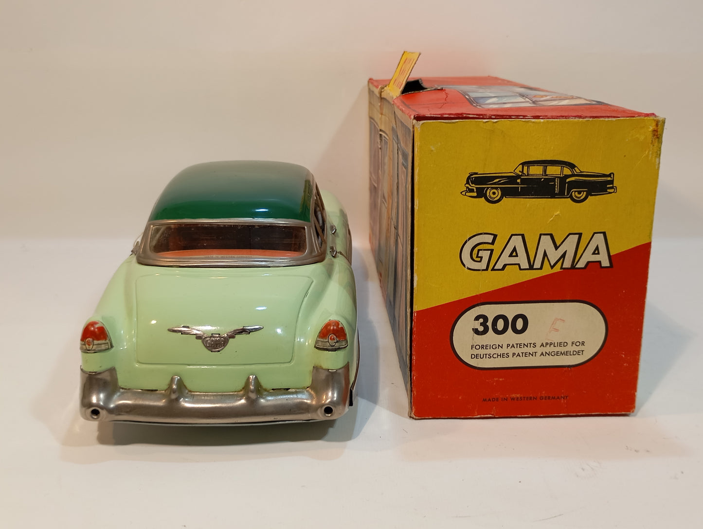 Gama Cadillac Limousine (73678)