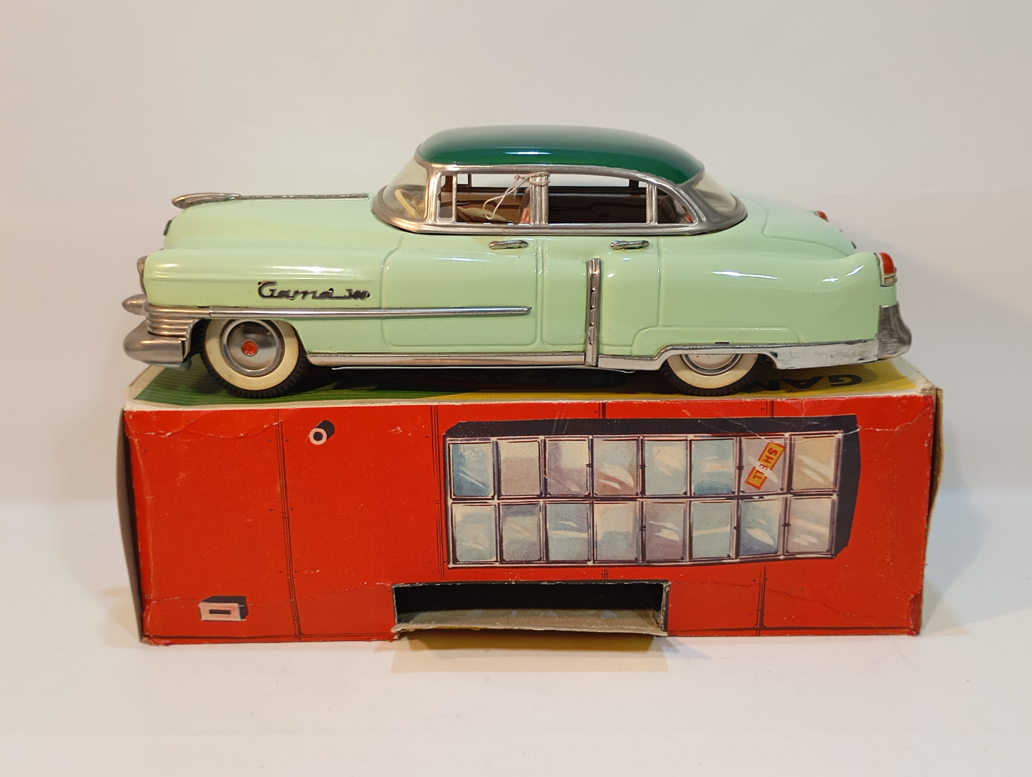 Gama Cadillac Limousine (73678)