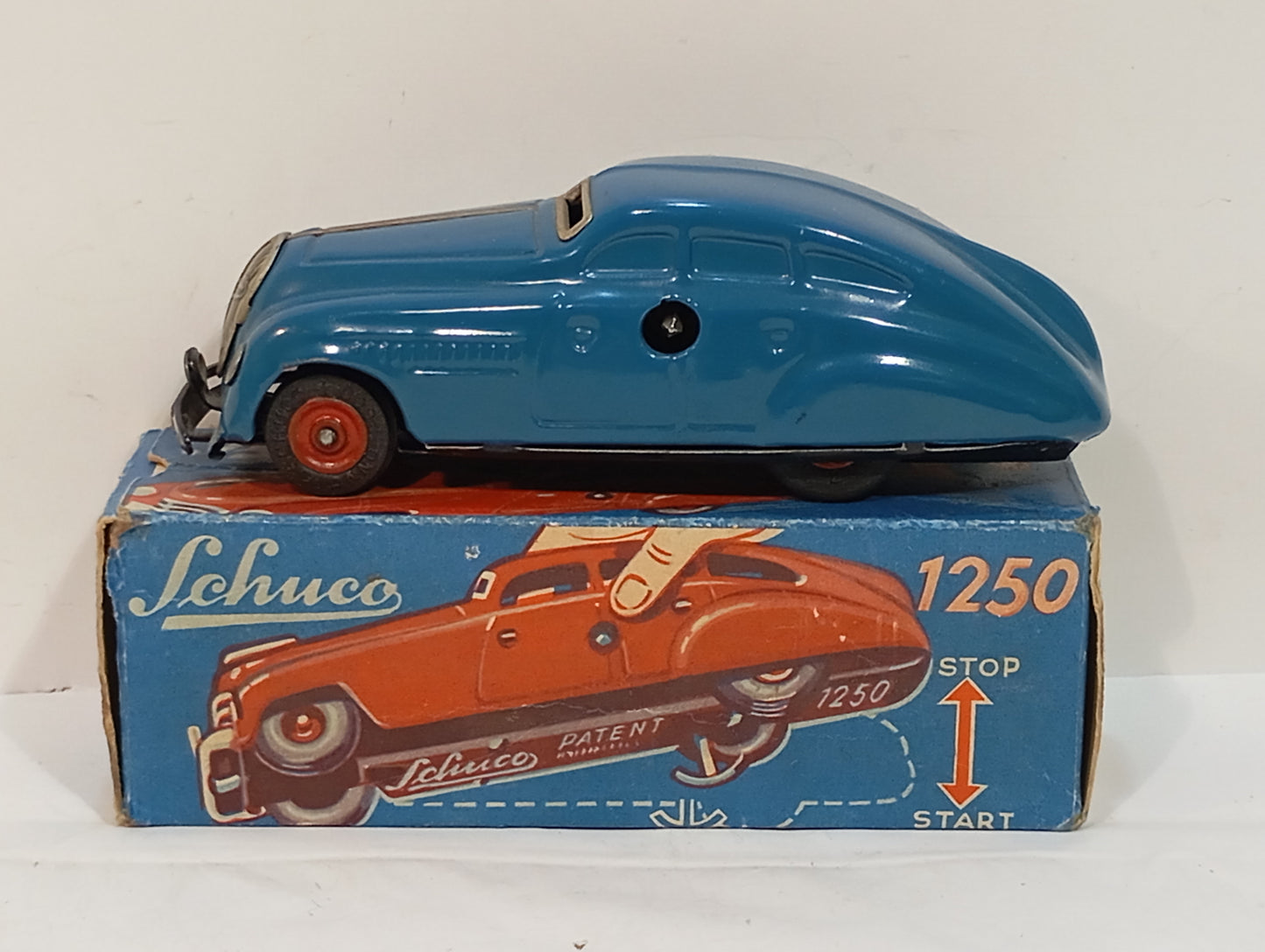 Schuco 1250 Maybach Limousine in original box (71500)