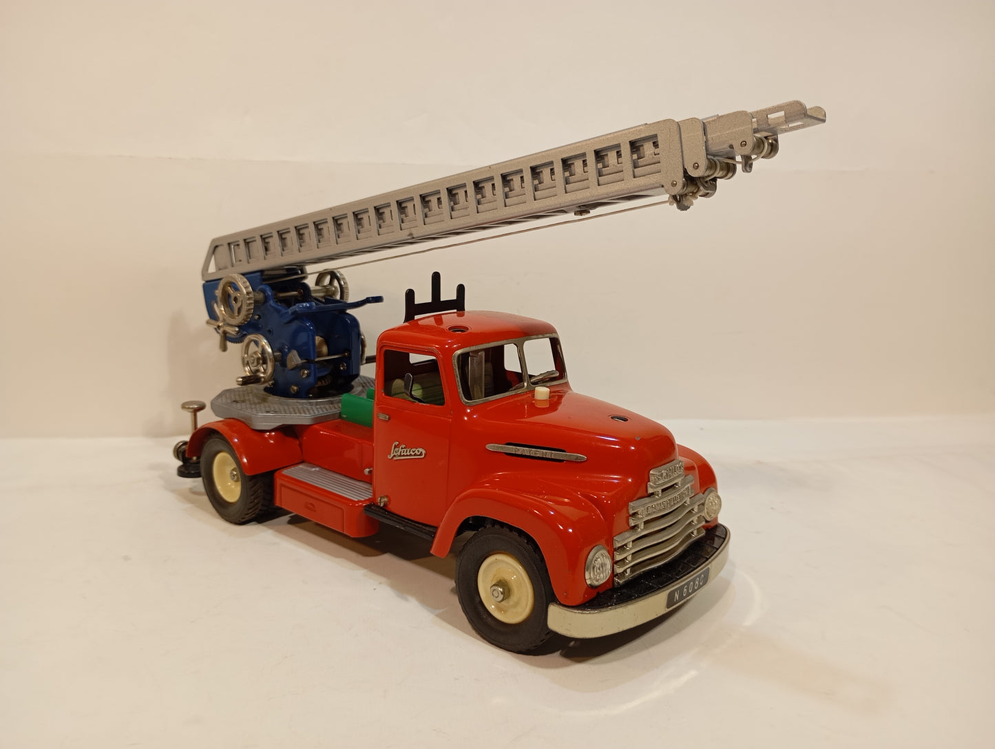 Schuco 6080 Fire Truck in original box (73885)