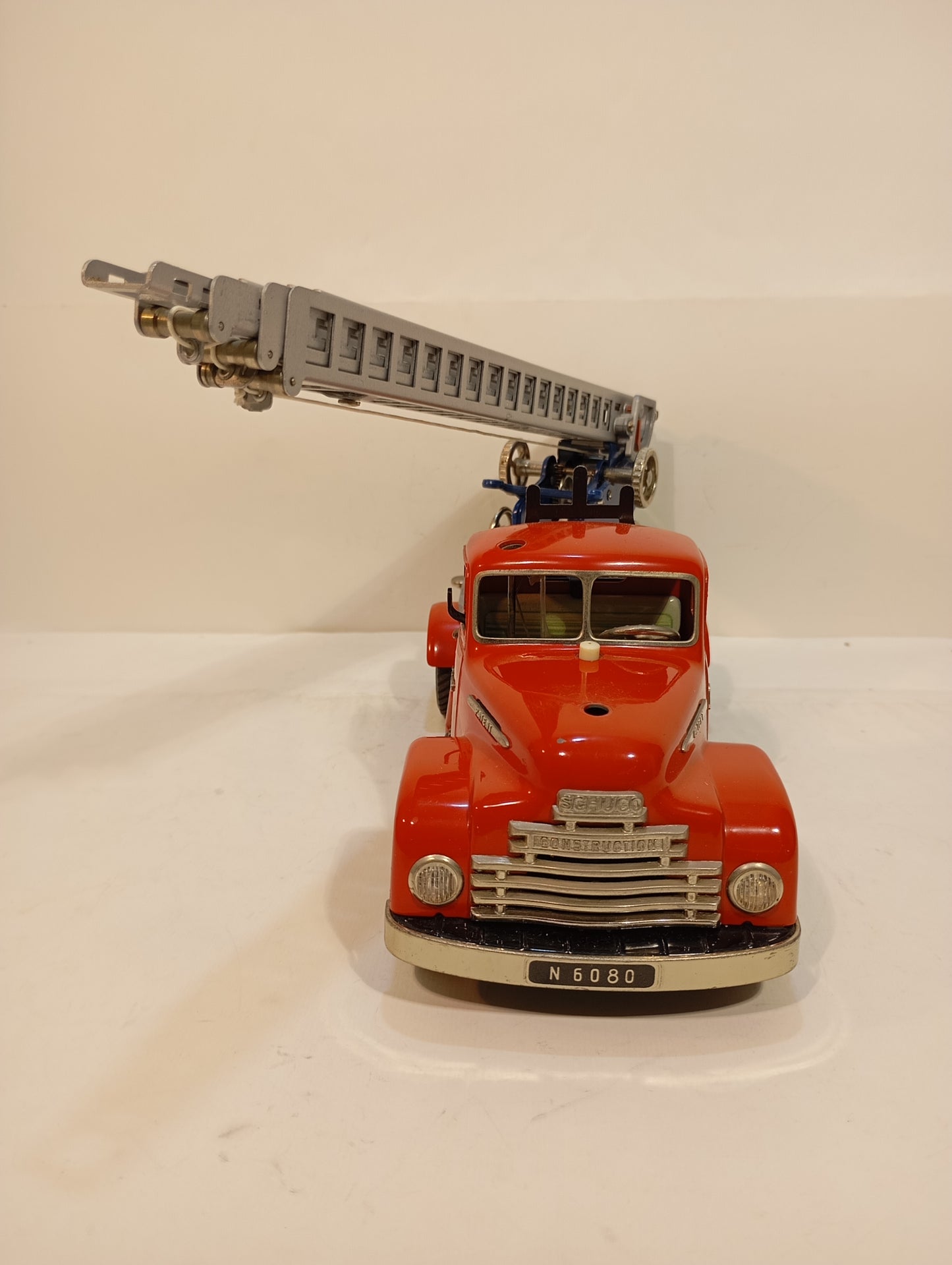 Schuco 6080 Fire Truck in original box (73885)