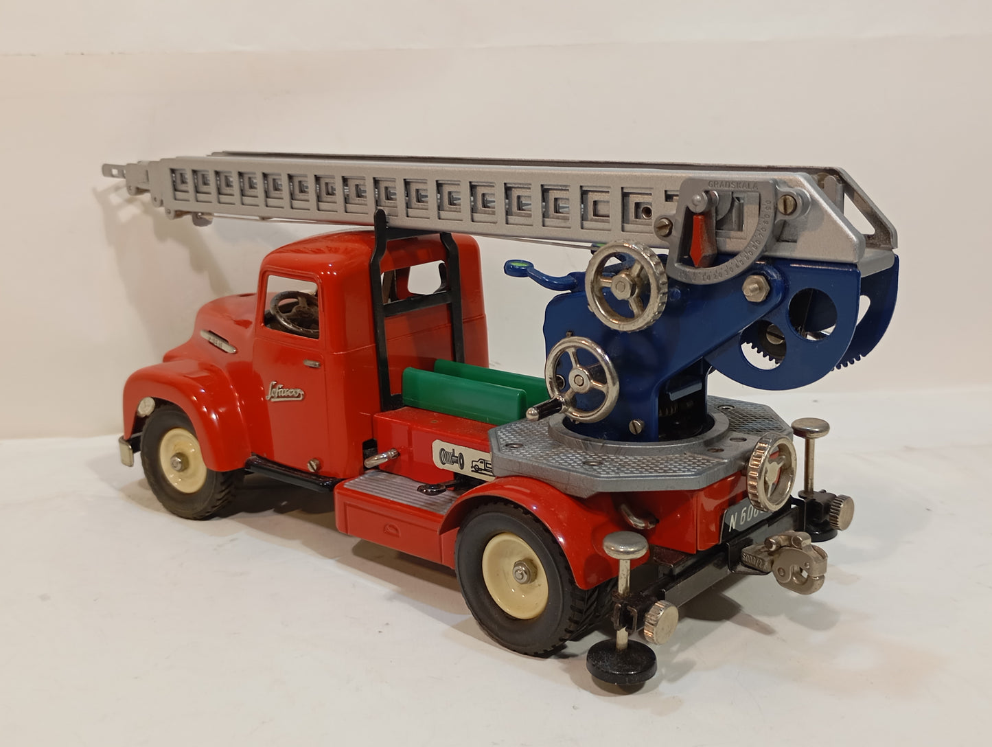 Schuco 6080 Fire Truck in original box (73885)