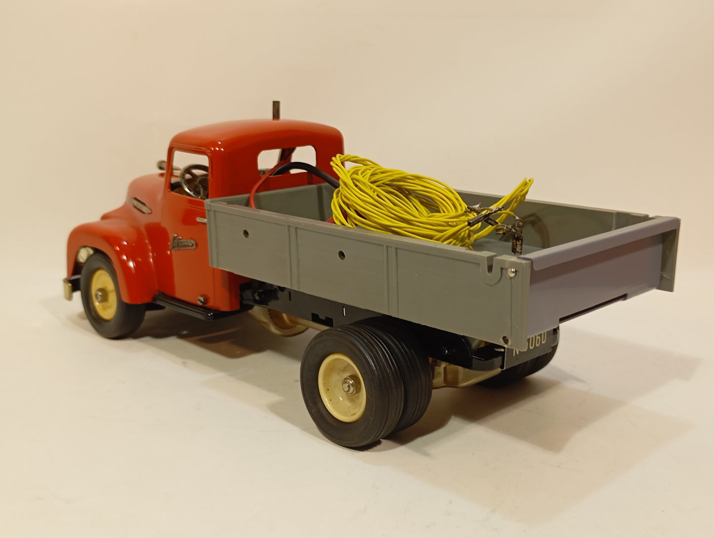 Schuco 550 Hegi Constructions LKW im Originalkarton (73938)
