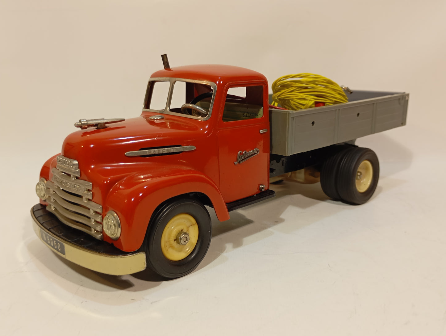 Schuco 550 Hegi Constructions LKW im Originalkarton (73938)