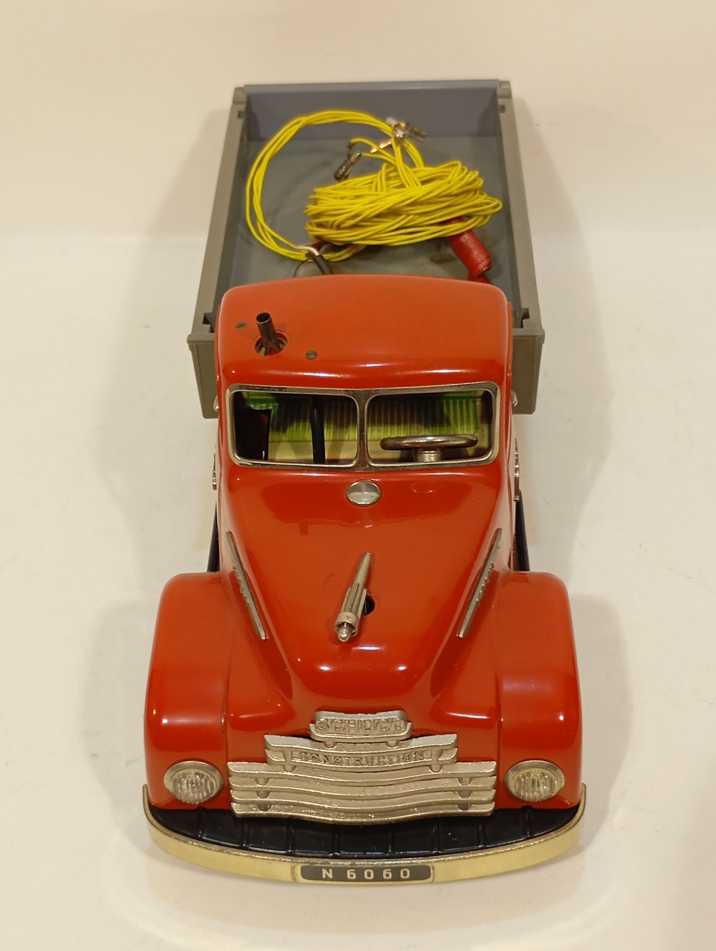 Schuco 550 Hegi Constructions LKW im Originalkarton (73938)