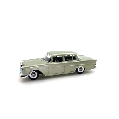 Gama Mercedes Heckflosse 220S Nummer 475 im Originalkarton (74665)