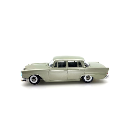 Gama Mercedes Heckflosse 220S Nummer 475 im Originalkarton (74665)
