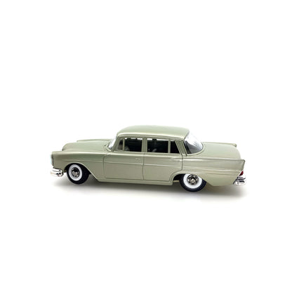 Gama Mercedes Heckflosse 220S Nummer 475 im Originalkarton (74665)