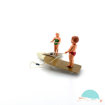 Zwei Schuco 3009 Flotano Mann und Frau im Originalkarton (75711)