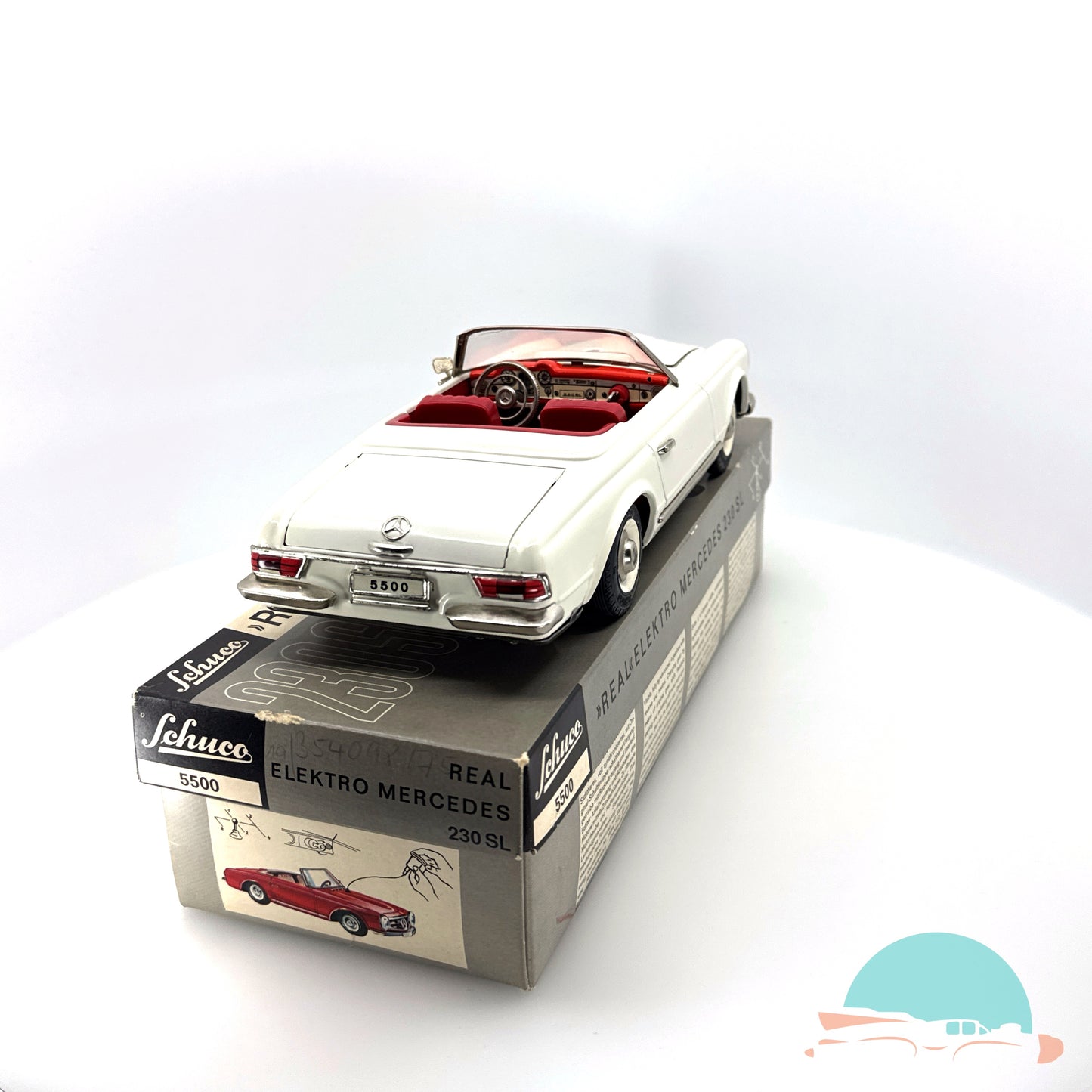 Schuco 5500 Real Mercedes Benz 230SL Pagode im Originalkarton (75030)