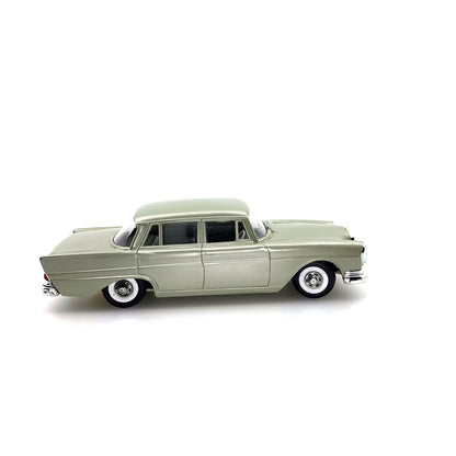Gama Mercedes Heckflosse 220S Nummer 475 im Originalkarton (74665)