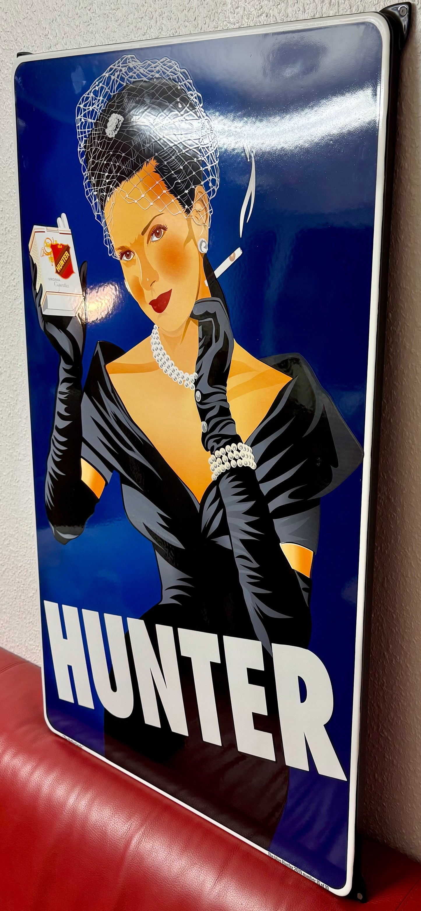 Hunter Cigarettes Woman