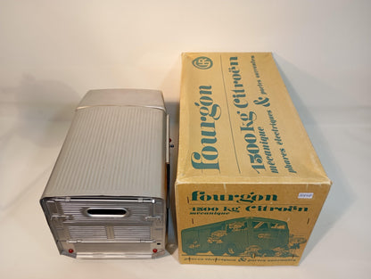 CHR Citroen HY in original box (72848)