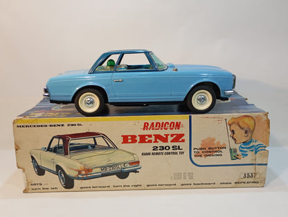 Modern Toys Pagoda Mercedes with remote control in original box (72996)