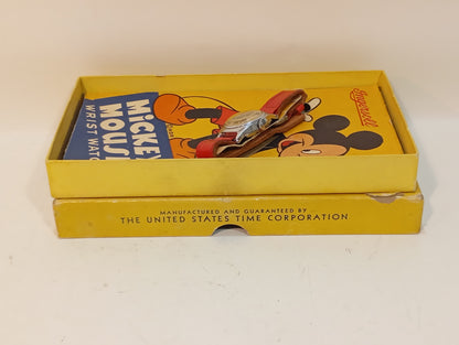 Walt Disney Production Mickey Mouse Uhr OVP (73016)