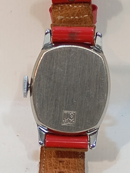 Walt Disney Production Mickey Mouse Uhr OVP (73016)
