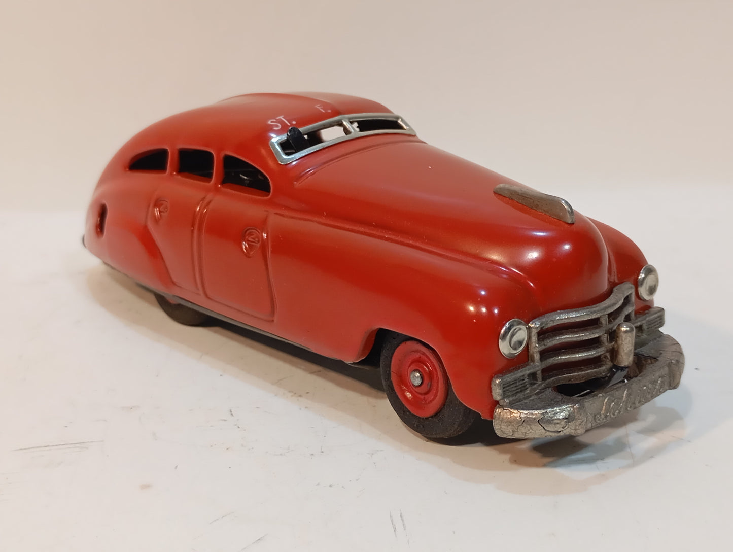 Schuco Art. 1750 Garagenauto im Originalkarton (73258)