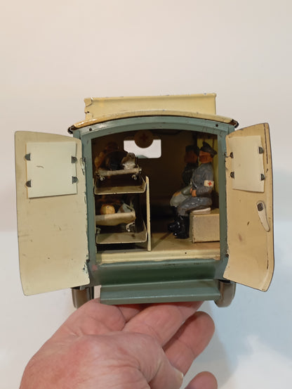 Hausser Sanitätskrankenwagen (73675)