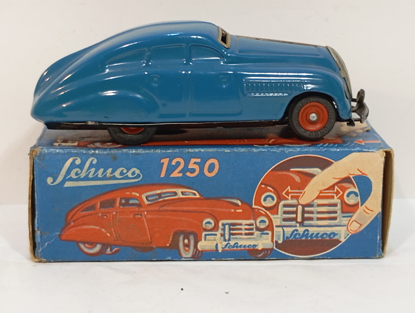 Schuco 1250 Maybach Limousine in original box (71500)