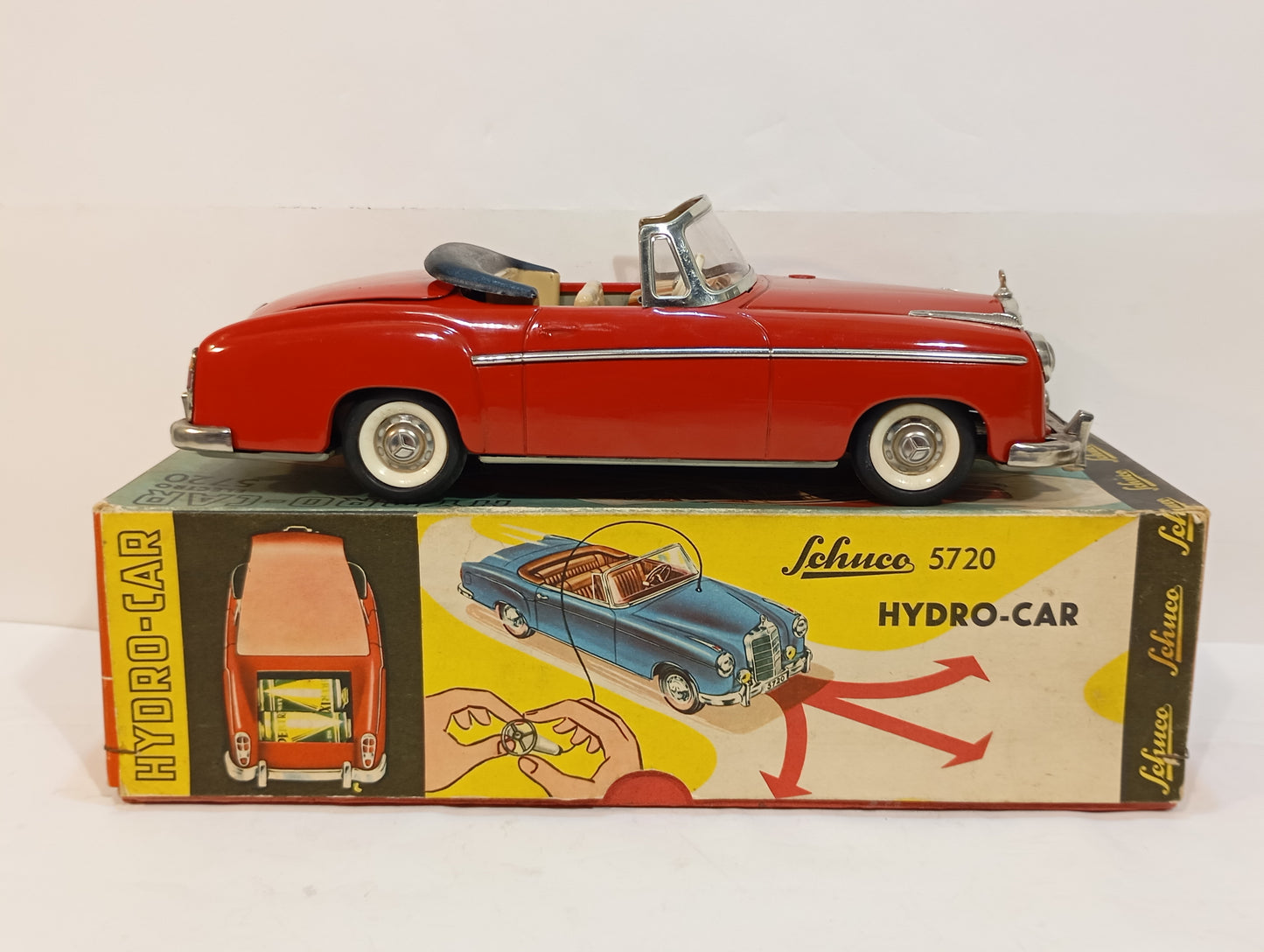 Schuco 5720 Hydro Car 220S Ponton Mercedes in original box (73603)