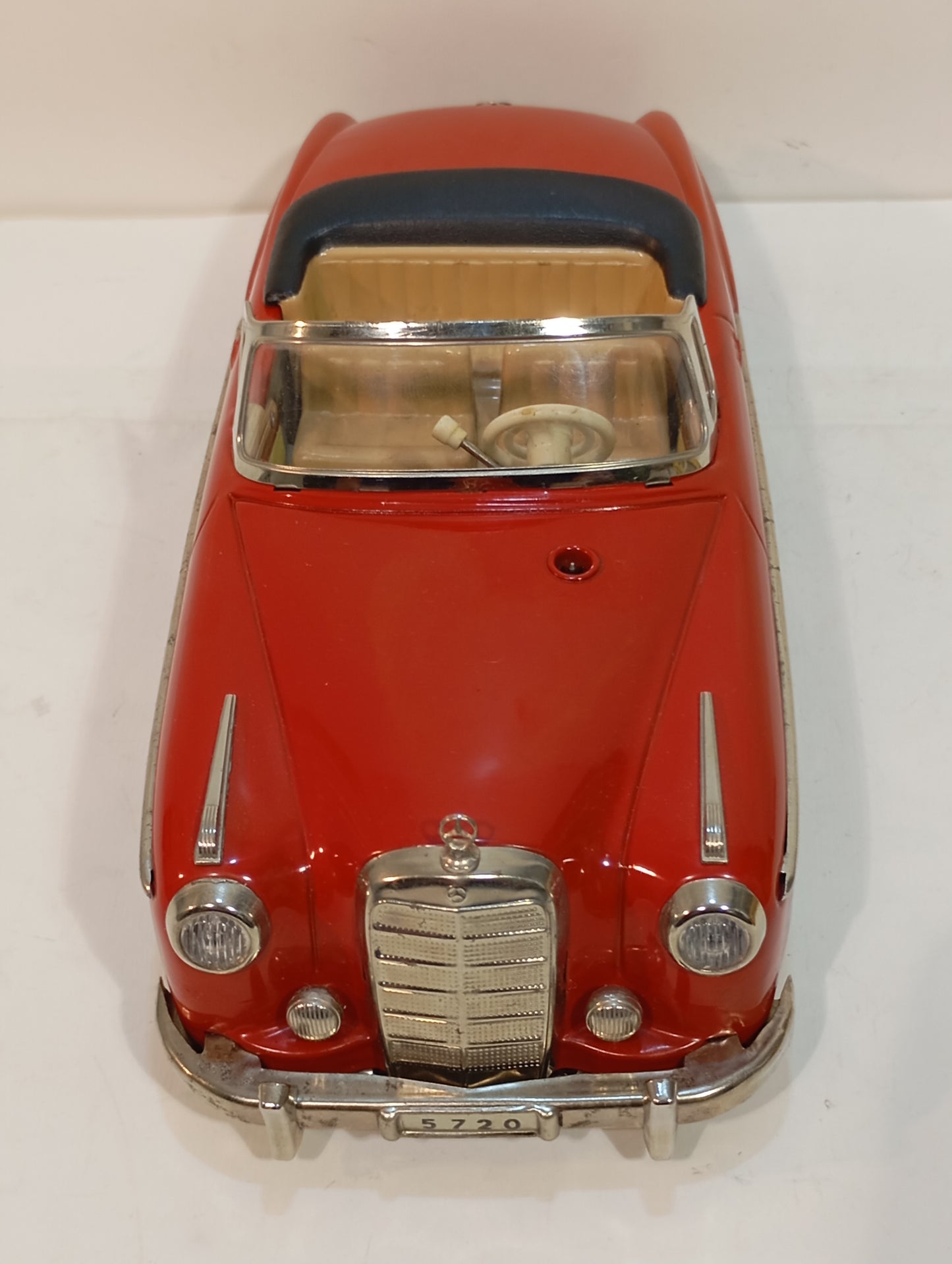 Schuco 5720 Hydro Car 220S Ponton Mercedes in original box (73603)