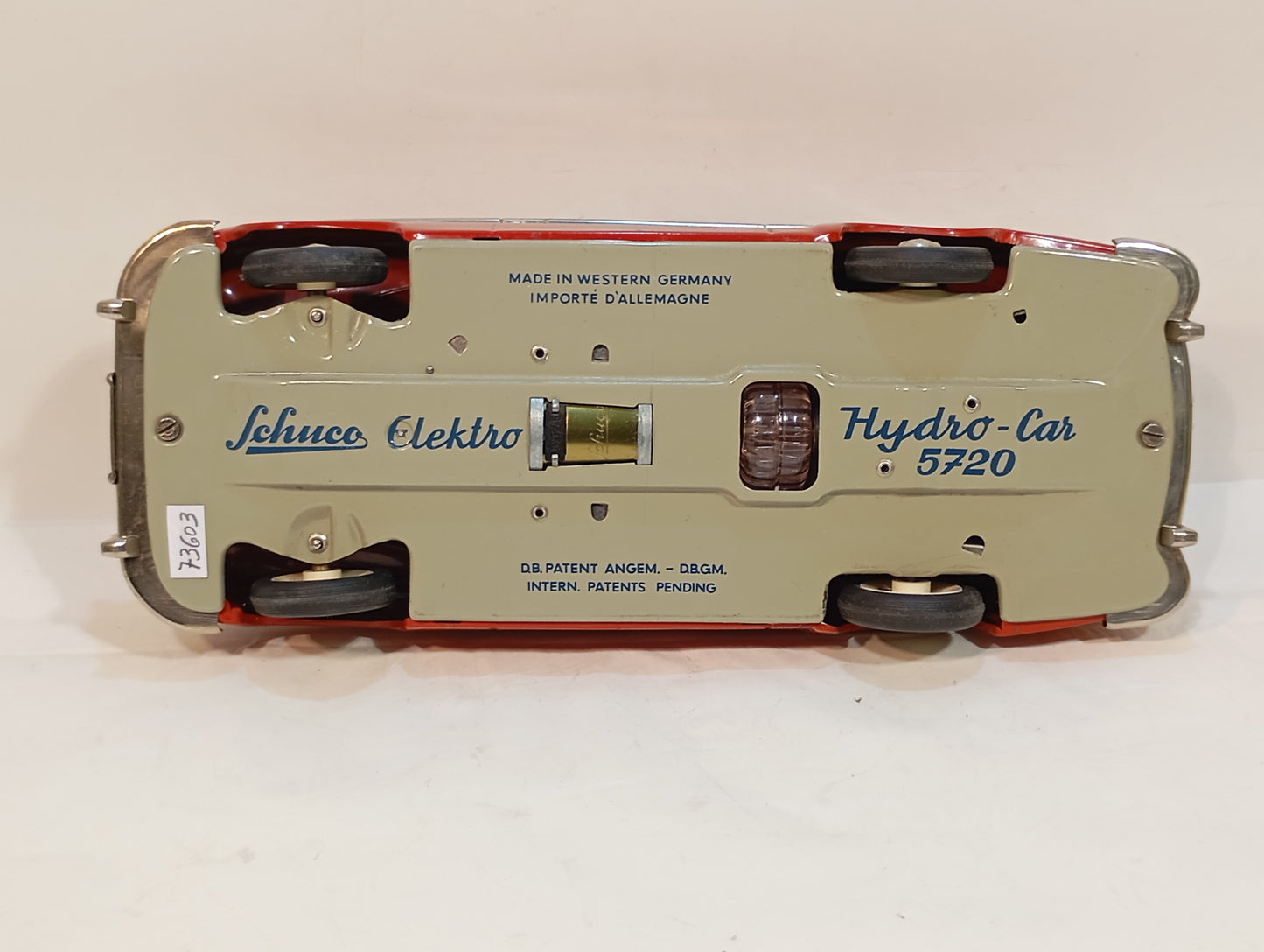 Schuco 5720 Hydro Car 220S Ponton Mercedes in original box (73603)