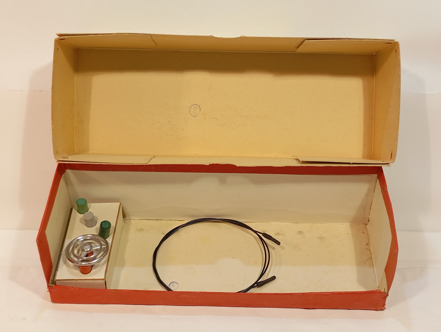 Schuco 5720 Hydro Car 220S Ponton Mercedes in original box (73603)
